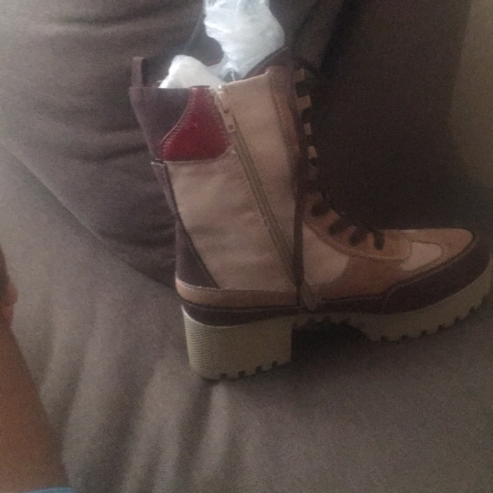 Lace up boot